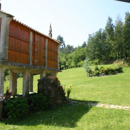 Gasthaus Casa Rural A Mimoseira A Estrada Exterior foto